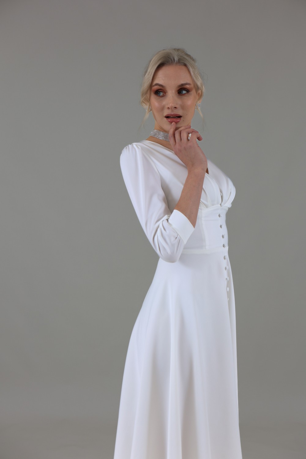  Белое платье миди с пуговками  - фото
